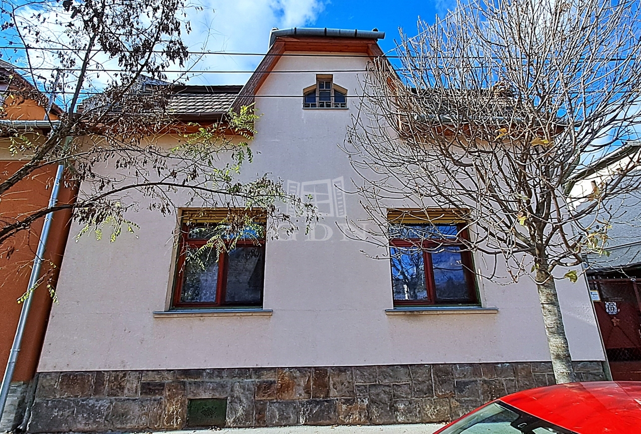 For sale Budapest XV. kerület Family House