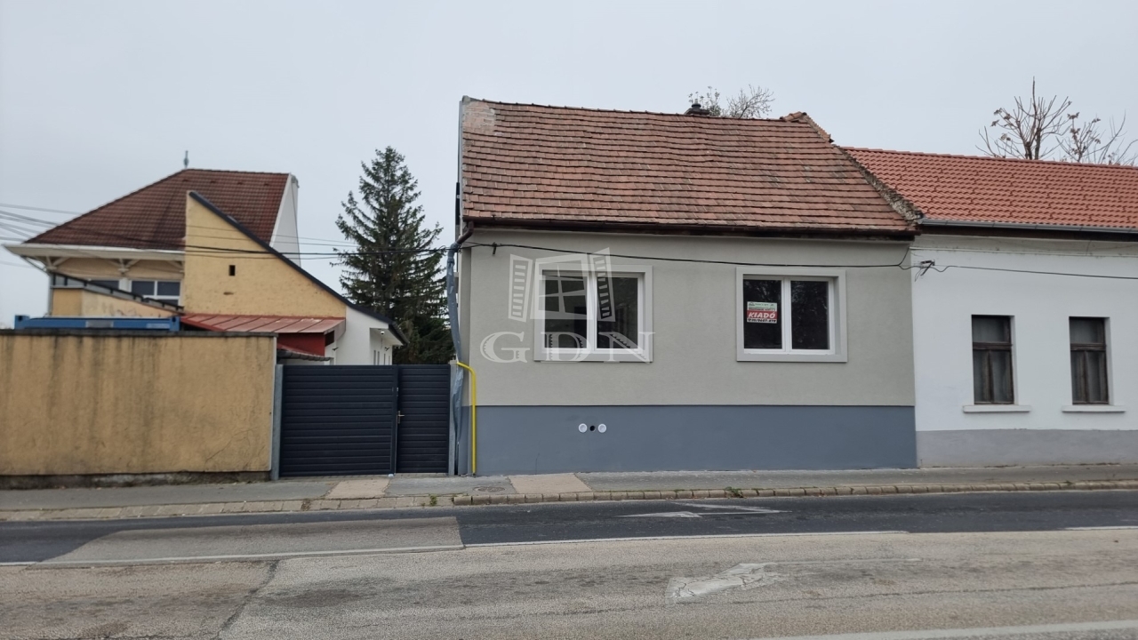 For rent Székesfehérvár Office